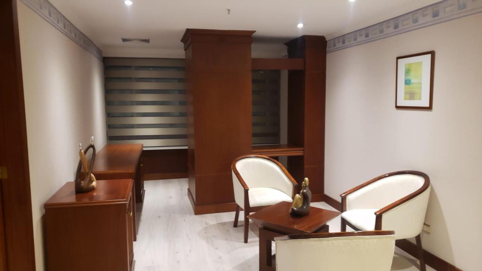 Hotel Emperador Ambato Luaran gambar