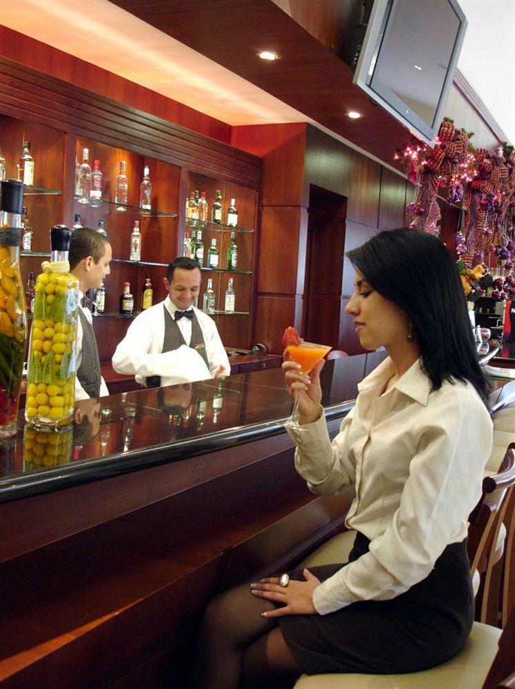 Hotel Emperador Ambato Luaran gambar