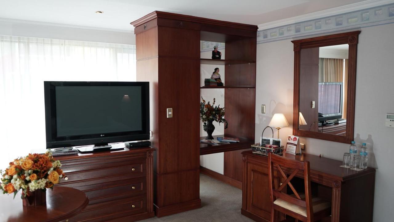 Hotel Emperador Ambato Luaran gambar