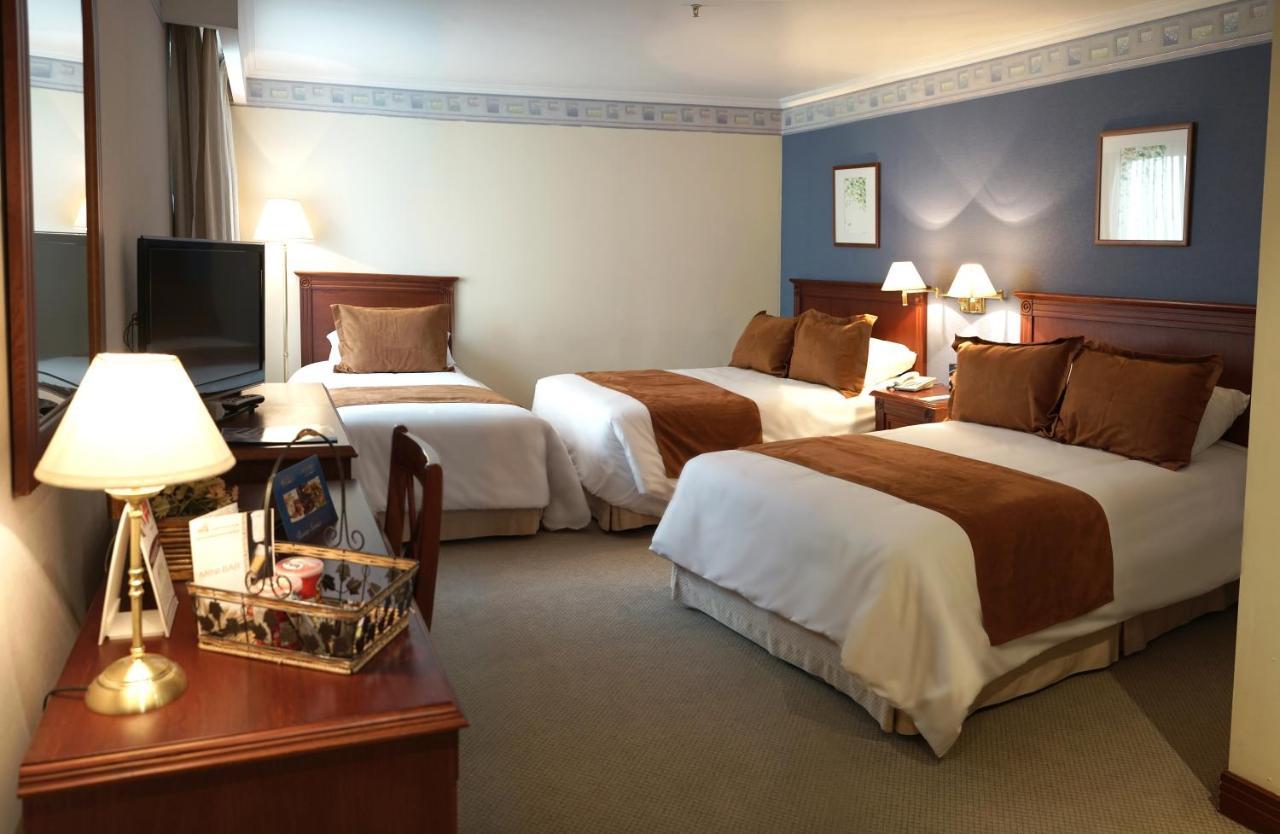 Hotel Emperador Ambato Luaran gambar
