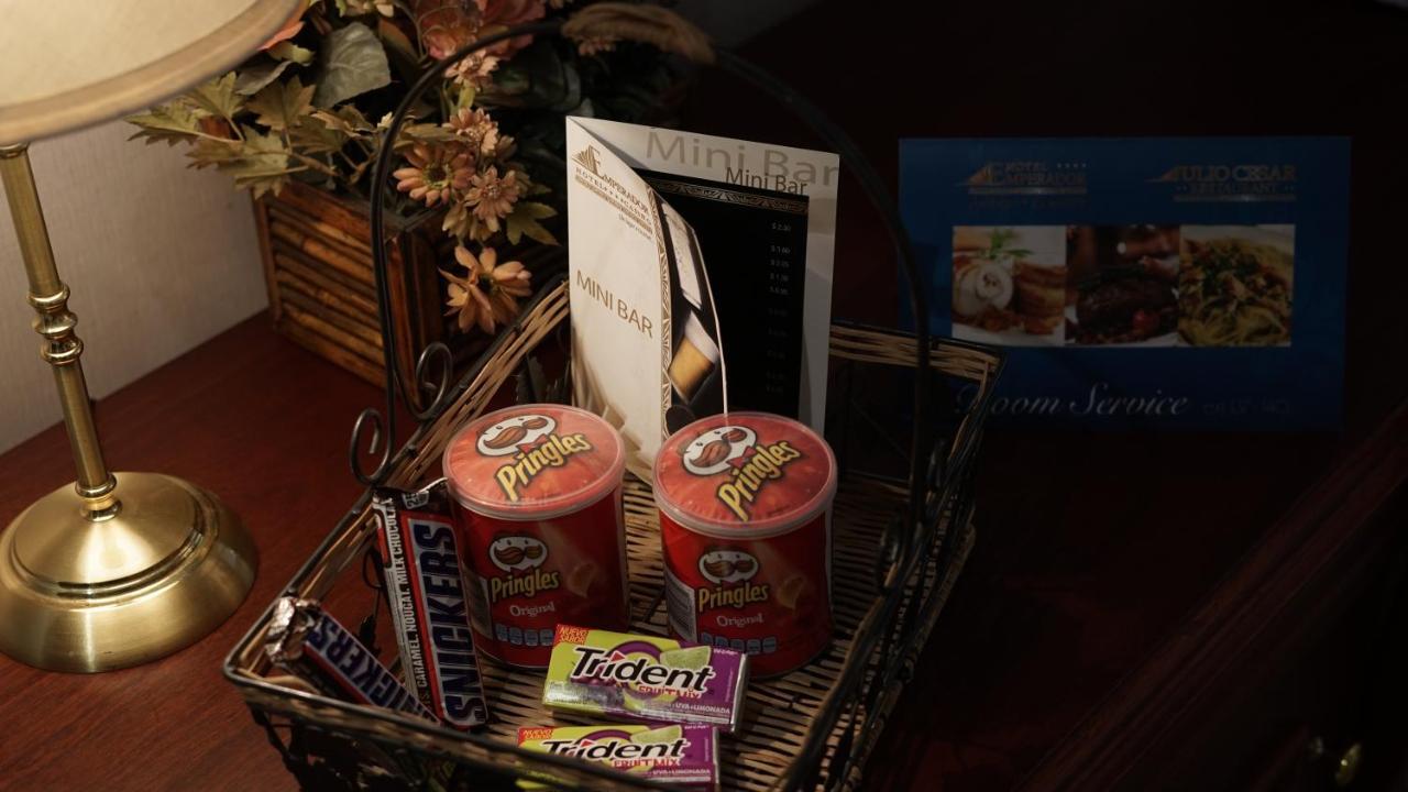 Hotel Emperador Ambato Luaran gambar